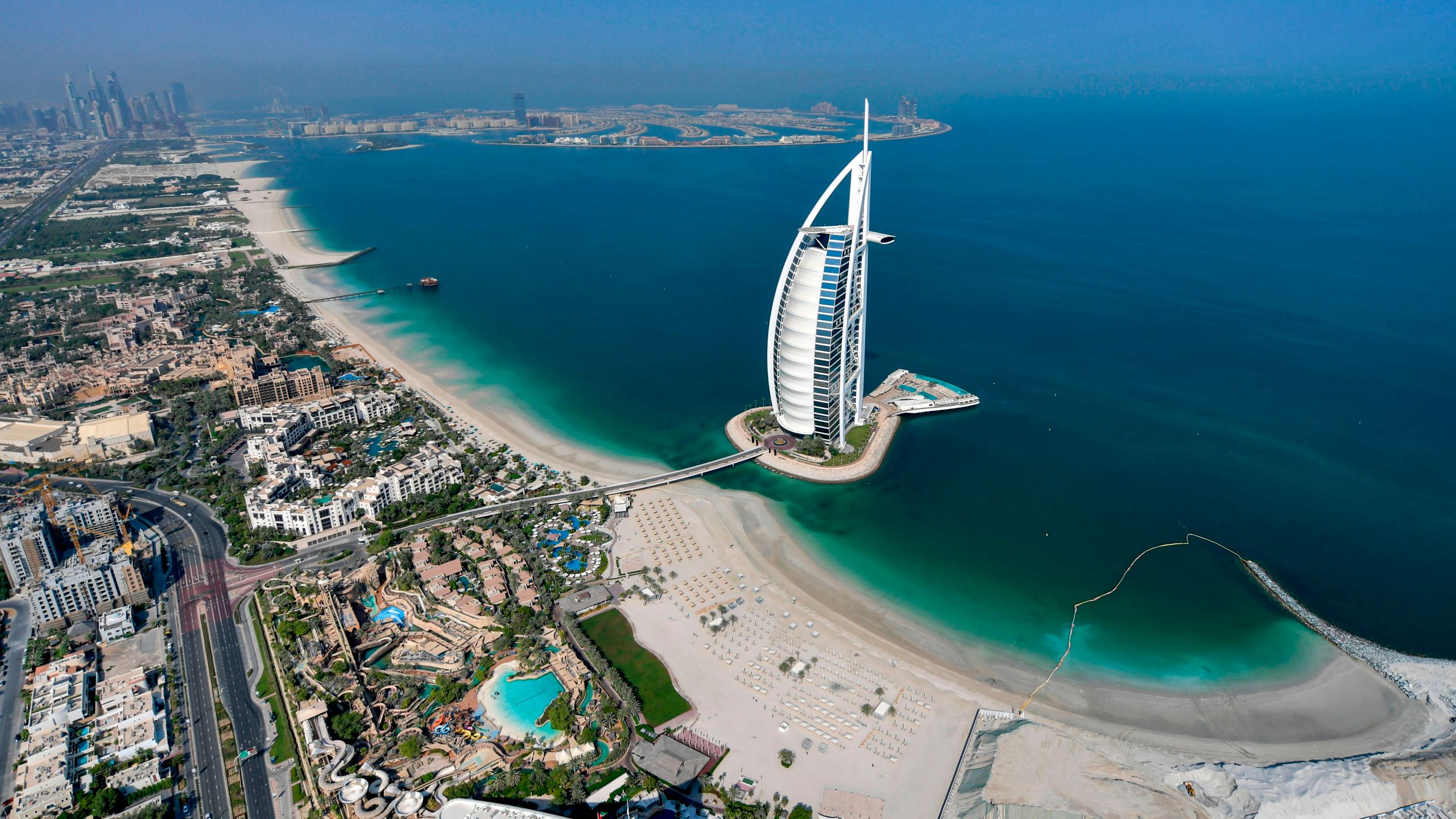 Experience the Luxury of the Emirates